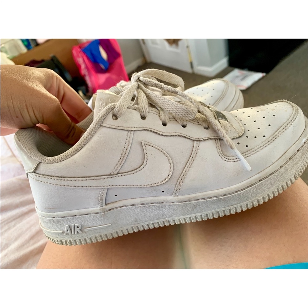 White Nike Air Force low 1